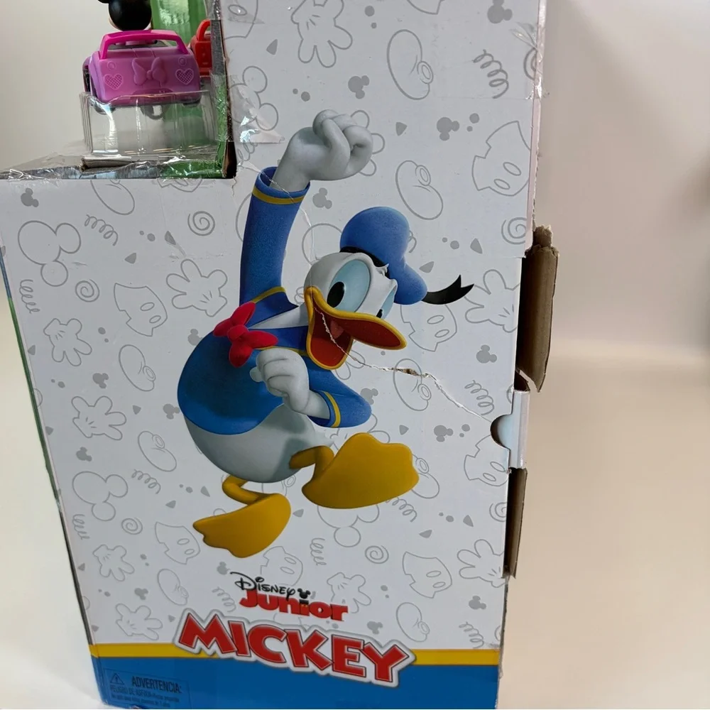 NIB Disney Junior Mickey Mouse Ready To Race Garage with‎ Color Changing Cars
